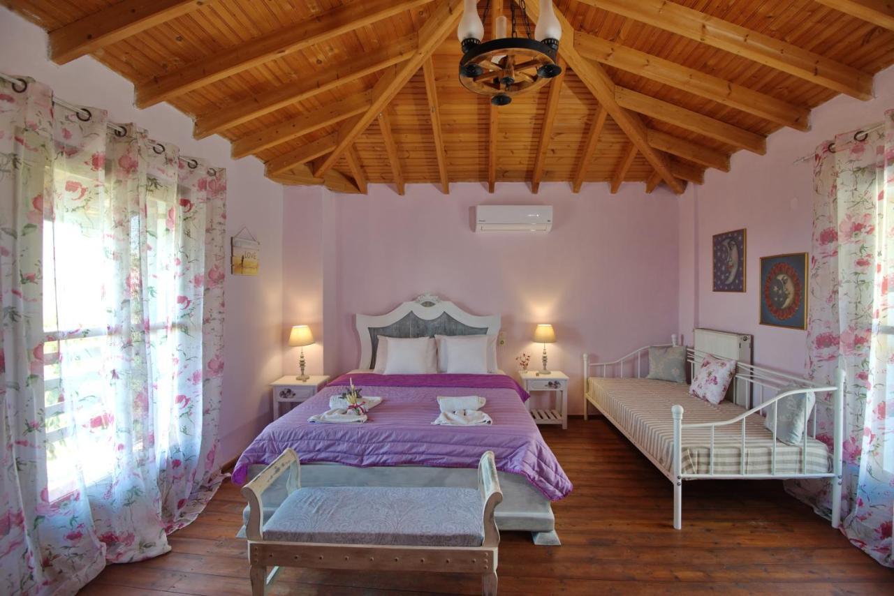 Orfeas House 2 Villa Патитири Екстериор снимка