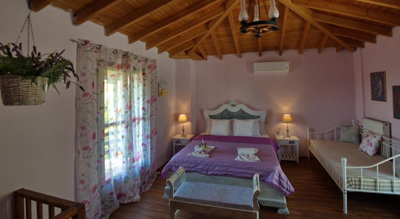 Orfeas House 2 Villa Патитири Екстериор снимка