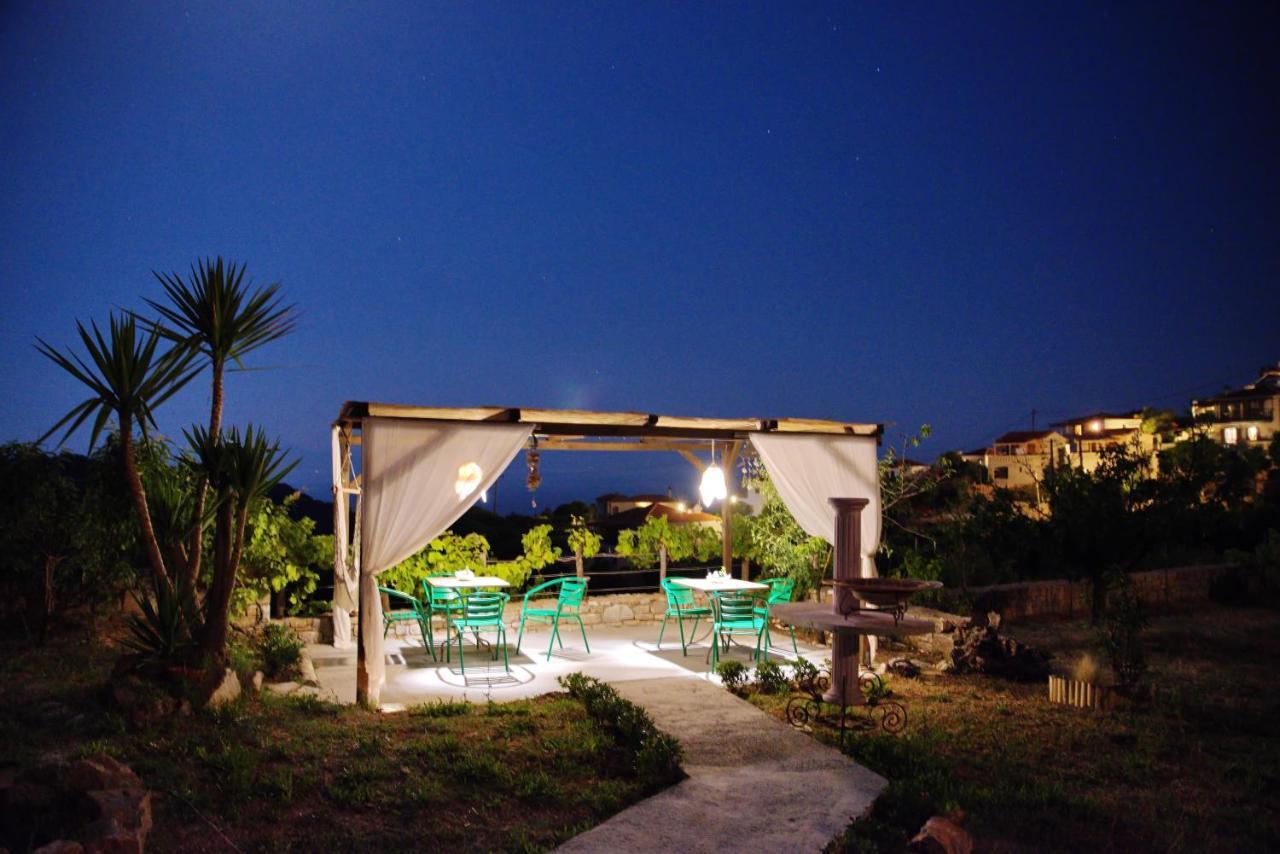Orfeas House 2 Villa Патитири Екстериор снимка
