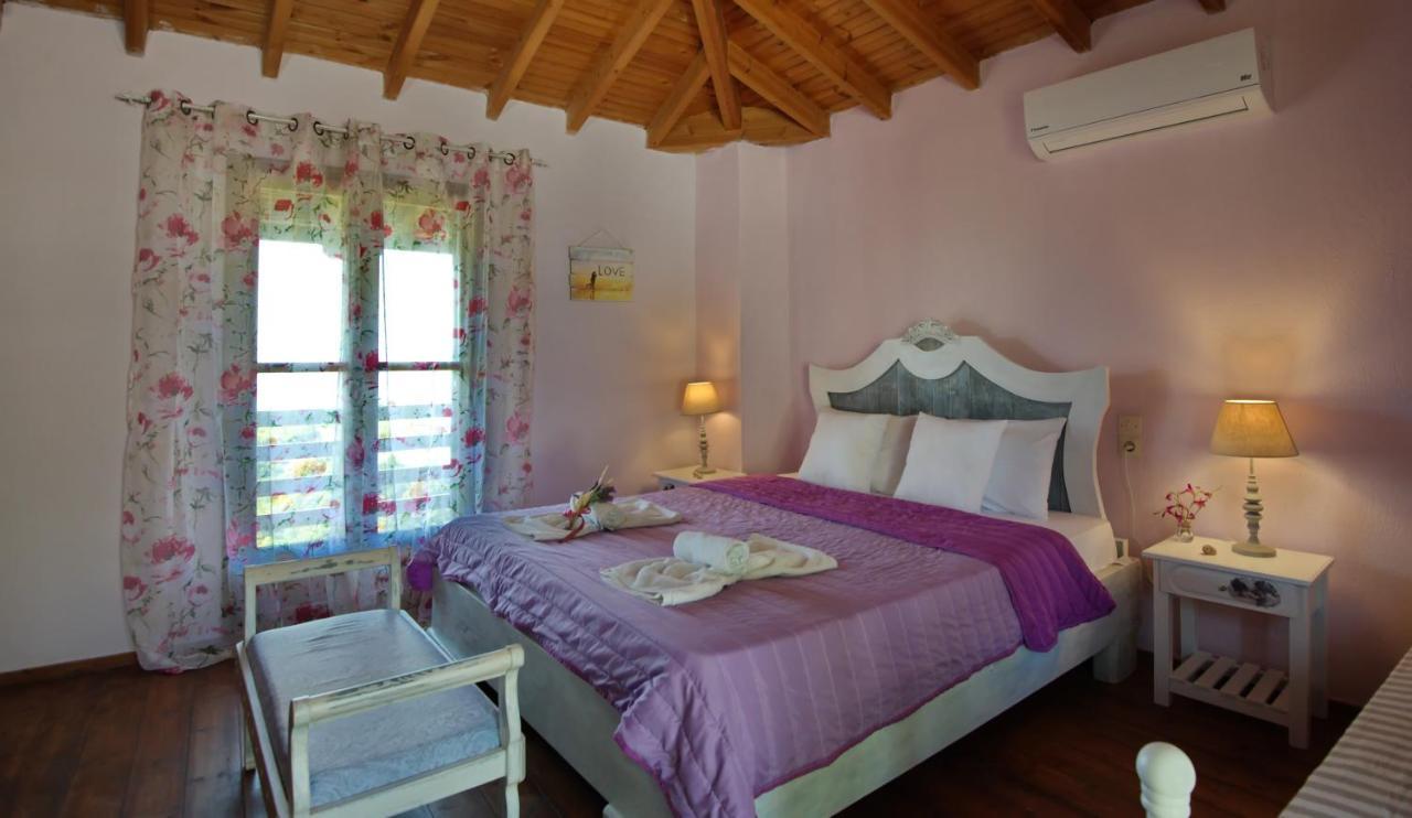 Orfeas House 2 Villa Патитири Екстериор снимка